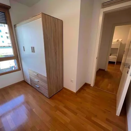 3 Bedroom “missy”with Garage Parking *