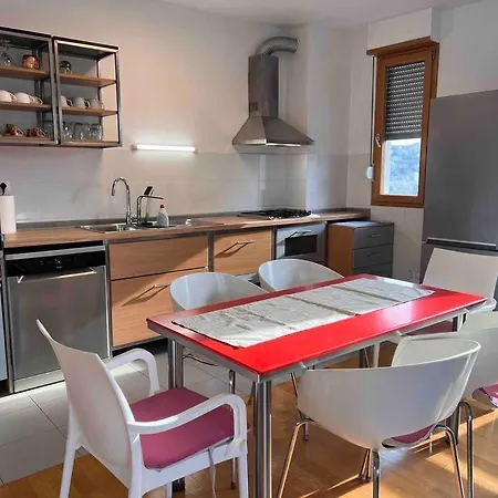 3 Bedroom “missy”with Garage Parking Apartment